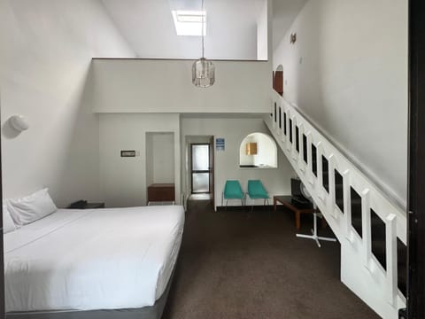 Alcamo Motel Motel in Hamilton