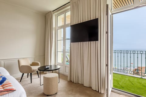 TV and multimedia, View (from property/room), Balcony/Terrace