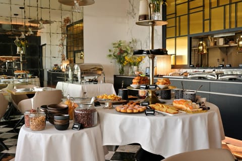 Breakfast, Buffet breakfast, Buffet breakfast