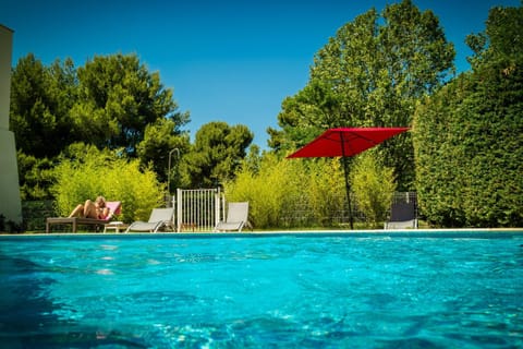 Day, Swimming pool