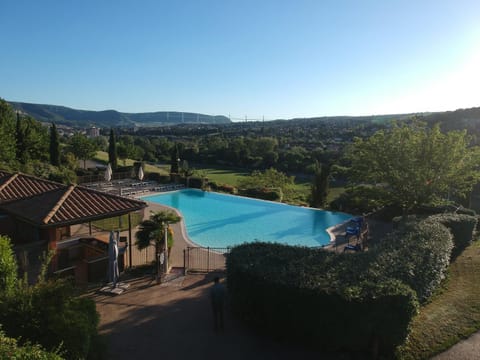 Bird's eye view, City view, Swimming pool