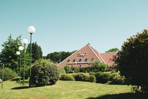 Property building, Garden
