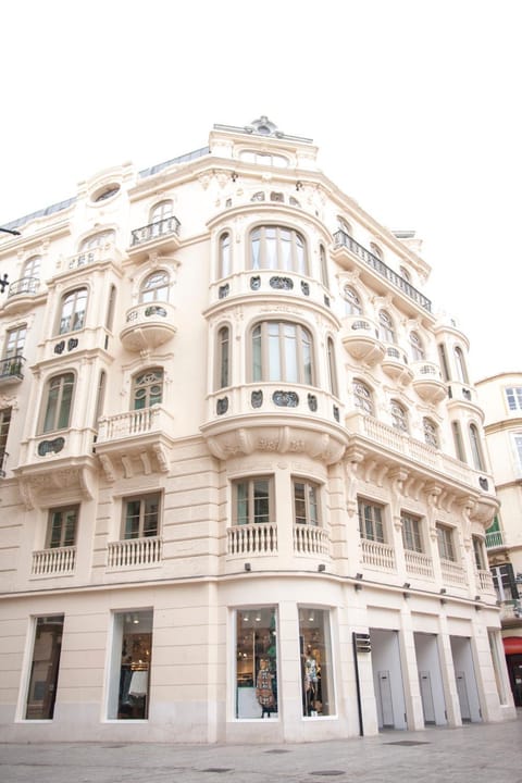 Facade/entrance, Off site