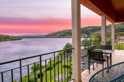 Natural landscape, Balcony/Terrace, Sunset
