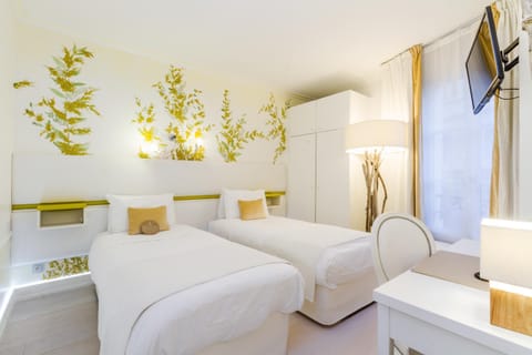 Bed, TV and multimedia, Photo of the whole room, Seating area