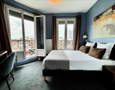 Bed, View (from property/room), Balcony/Terrace, Photo of the whole room, Bedroom