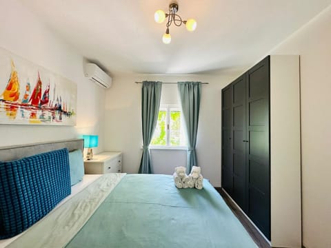 Beach house Bol House in Bol