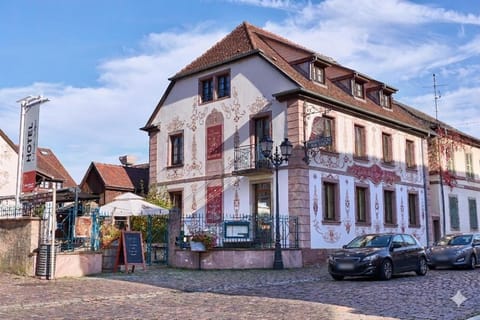 Property building, Day, Street view