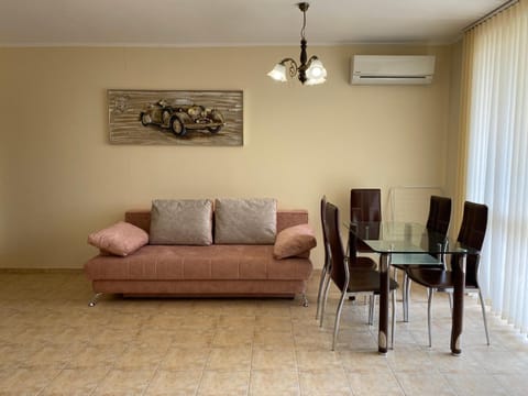 Complex Apolon Apartment in Nessebar
