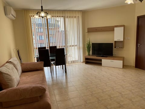 Complex Apolon Apartment in Nessebar