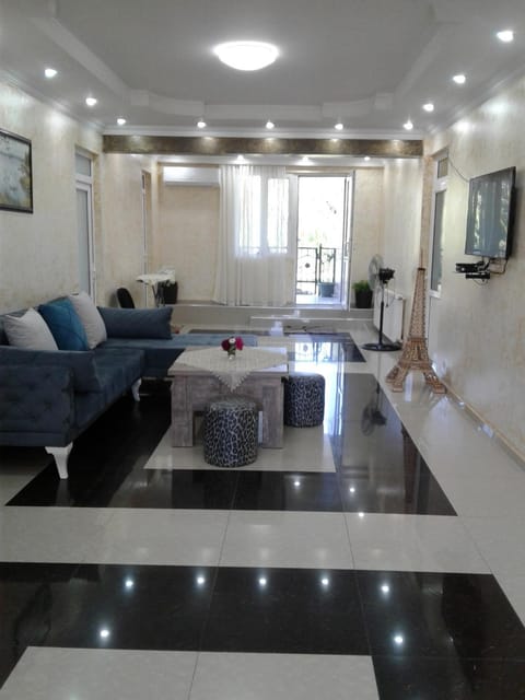 Communal lounge/ TV room, Communal kitchen