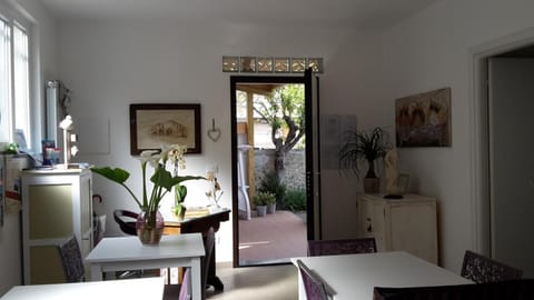 B&B Ai Tre Archi Bed and Breakfast in Spotorno