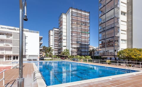Property building, Facade/entrance, Street view, Area and facilities, Swimming pool