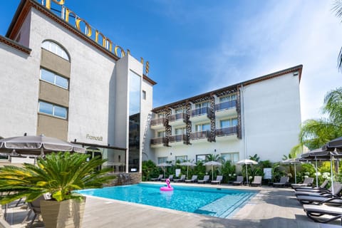 Property building, Pool view, Swimming pool
