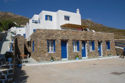 Property building, Day