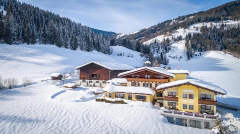 Hinteraigengut Farm Stay in Salzburgerland