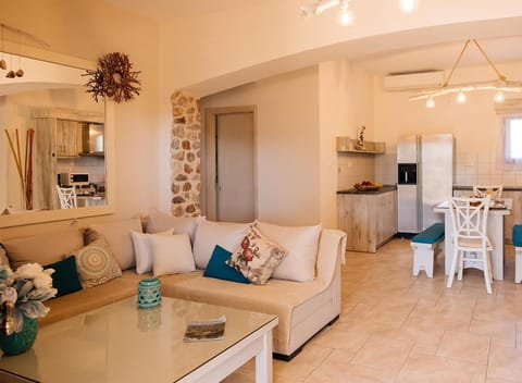 Summer House Collection - A Secluded Getaway Villa in Perissa