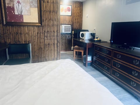 Falls Motel Bed and Breakfast in Niagara Falls