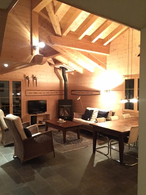 Lounge or bar, Seating area