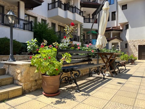 Property building, Patio, Garden