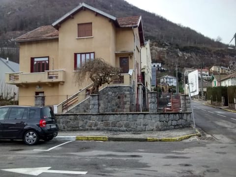 Property building, Facade/entrance