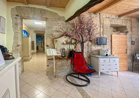 Lobby or reception, Internal: Not applicable to any particular room