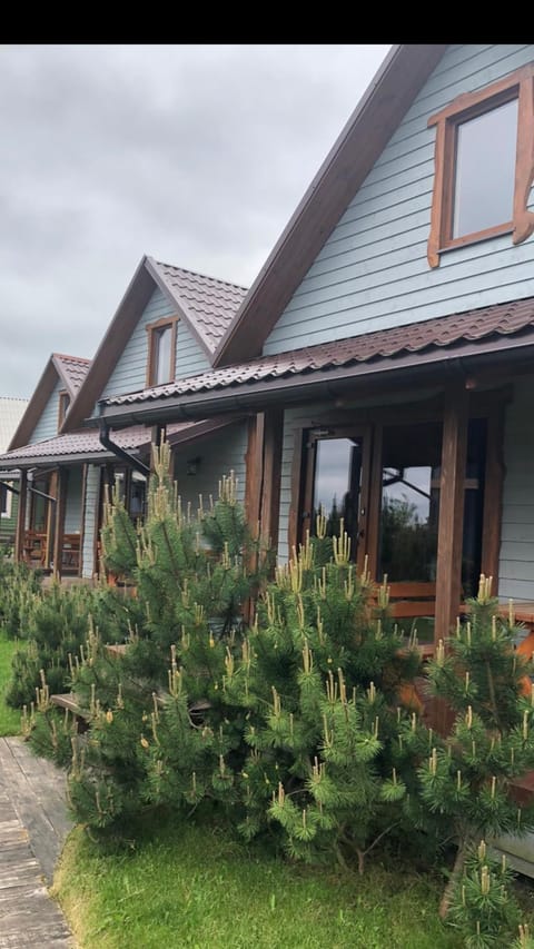 Property building, Day