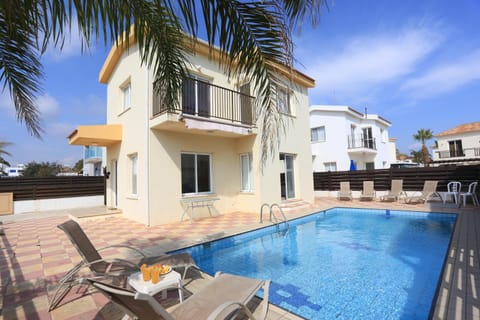 Property building, Swimming pool, Swimming pool