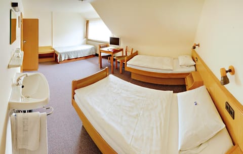 Day, Photo of the whole room