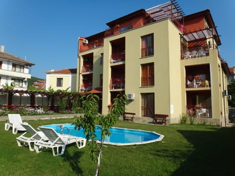 Property building, Garden