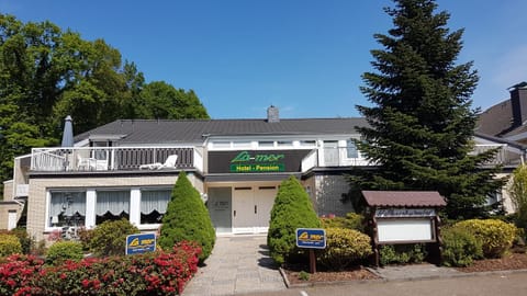 Property building, Facade/entrance