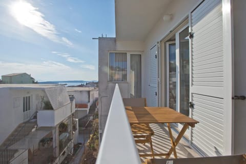 Property building, Neighbourhood, Sea view