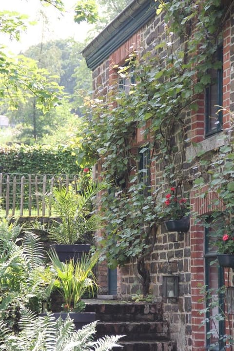 Gîte les beaux-arts House in Wallonia, Belgium