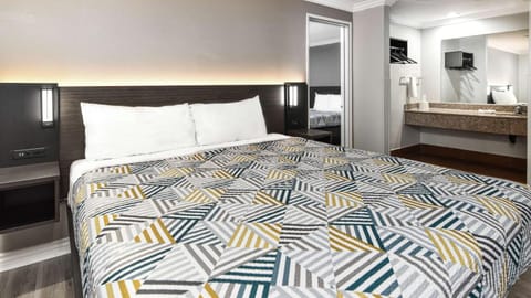 Photo of the whole room, On site