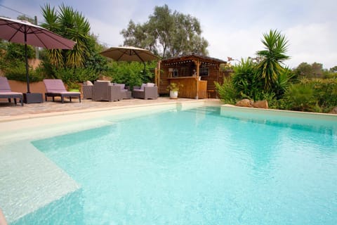 Property building, Pool view, Swimming pool, sunbed