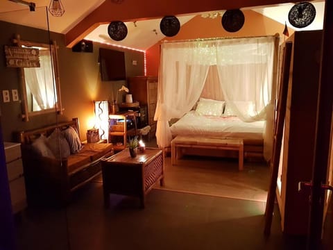 Het Filipijns Slaaphuisje Bed and Breakfast in Flanders