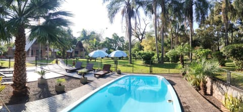 Garden, Swimming pool
