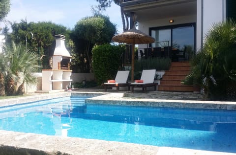 Property building, Swimming pool, Swimming pool