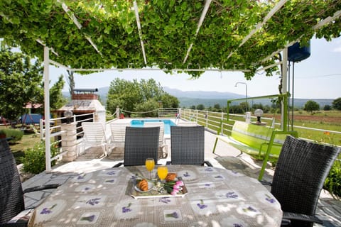 Balcony/Terrace, Swimming pool