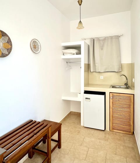 Kirki Rooms on the Hill Apartment in Paros, Greece