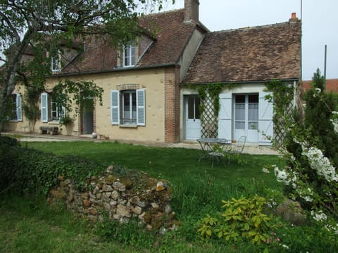 Property building, View (from property/room)