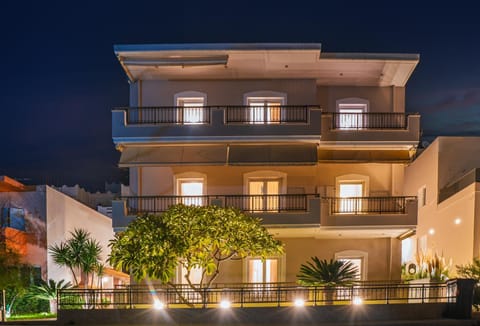 Property building, Night, View (from property/room), Balcony/Terrace