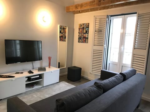 Living room, Decorative detail