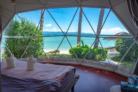 Bed, Day, View (from property/room), Balcony/Terrace, Photo of the whole room, Bedroom, Sea view, towels