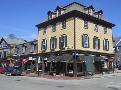 Property building, Facade/entrance