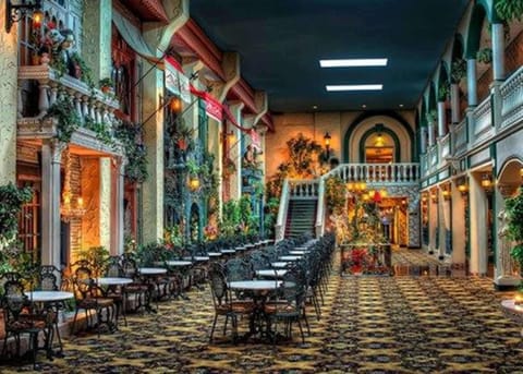 Property building, Restaurant/places to eat, Banquet/Function facilities, On site
