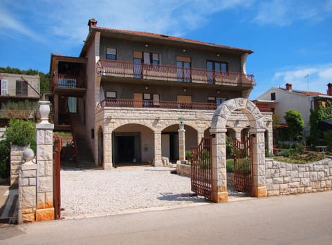 Room Rade Bed and Breakfast in Stari Grad