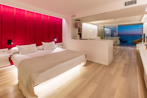 Living room, Bedroom, Sea view