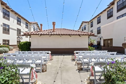 Inner courtyard view