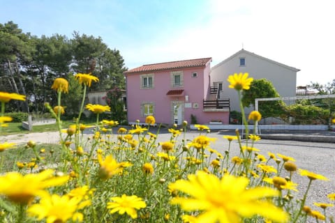 Apartment Dent Apartment in Šibenik-Knin County, Croatia